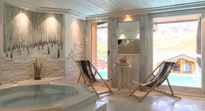 Hotel Les Campanules, Tignes ski chalet, image 6